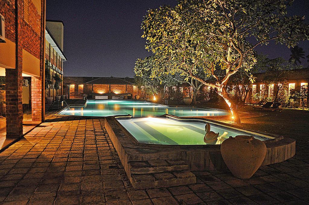 The Long Beach Resort & Spa Koggala Luaran gambar