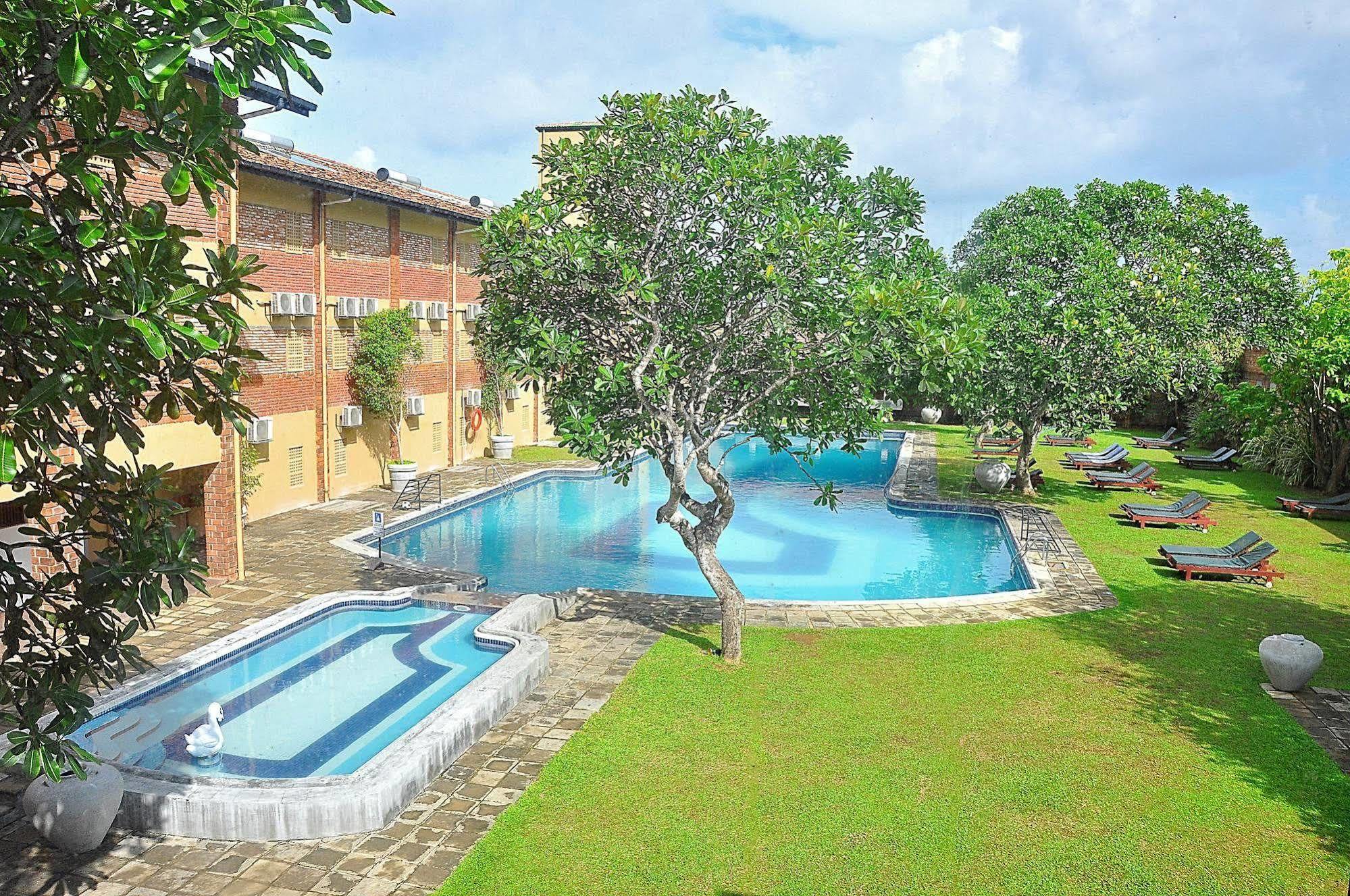 The Long Beach Resort & Spa Koggala Luaran gambar